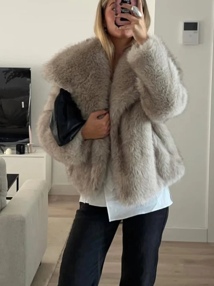 Luxe Cloud Faux Fur Coat